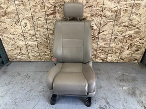 TOYOTA SEQUOIA 2008-2009 FRONT LEFT DRIVER SIDE SEAT LEATHER OEM - Picture 1 of 12