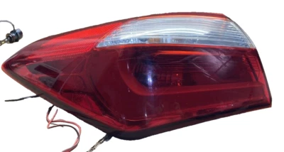 Lámpara de luz trasera izquierda #S24 OEM 2014-2016 Kia Forte LH Foto 1 de 4