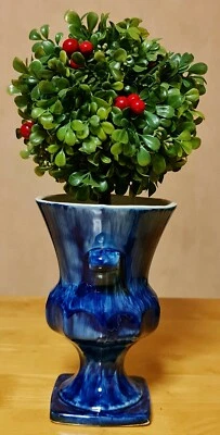 PORTHMADOG 114 PORTMADOC WELSH  POTTERY TWO HANDLED VASE COBALT BLUE - H20xW13cm - Image 1 of 4