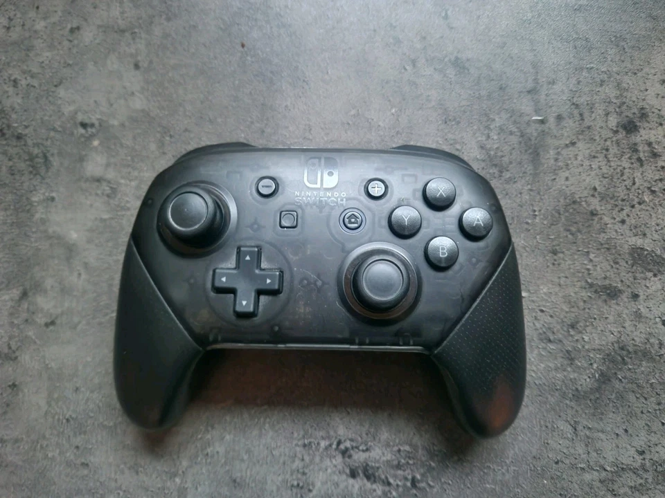 Nintendo Switch Pro Controller   - Bild 1 von 1