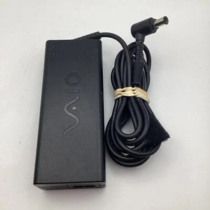 Genuine Sony Laptop Charger AC Adapter Power Supply VGP-AC19V27 19.5V 3.9A 76W - Bild 1 von 6