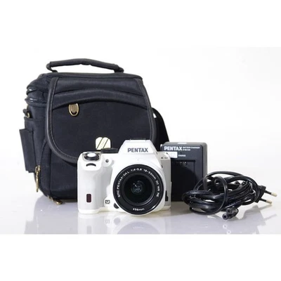 Pentax K-S2 Digitalkamera + SMC-DAL 4,0-5,6/18-50 DC WR RE Weiss NUR 463 SHOTS - Bild 1 von 4
