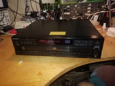 Sony CDP-C715 CD Player Auto Loading, Digital Out -tested, 5 Disc - Image 1 of 4