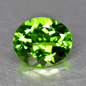 6.34Ct Custom Oval Cut Amazing Gemstone Unheated Green Peridot - Picture 1 of 2