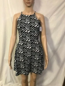 love...ady Printed Halter Skater Dress NWT Size S - Picture 1 of 3