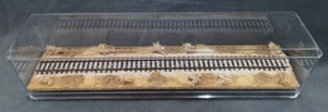 HO SCALE  16" SINGLE TRACK  DISPLAY CASE- "DESERT SCENE"-  FOR ANY HO TRAINS - Picture 1 of 12