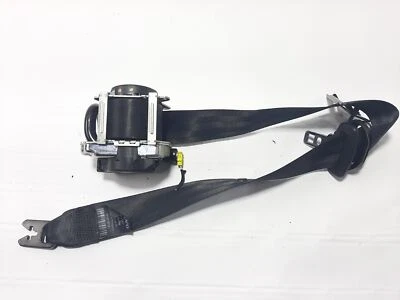 VOLVO V40 Hatchback Front Left Seatbelt 31418480 2.0 Diesel 140kw 2016 28375410 - Image 1 of 4