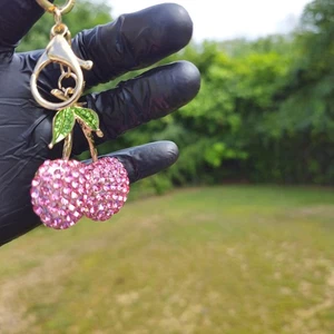 Llavero brillante rosa unisex mujer hombre con diamantes de imitación cerezas - Imagen 1 de 2