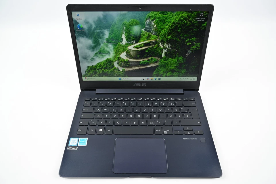 ASUS ZenBook 13 - 13,3" FHD - Intel i5-8250U - 8GB RAM - 256GB M.2 - W11Home - Bild 1 von 4