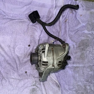 2007-2008 PORSCHE BOXSTER - Alternator (150 AMP) 99760302200 - Picture 1 of 5