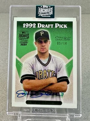 2024 Topps Archives Jason Kendall Auto 1992 Selección del draft #05/14 Piratas SSP #334 Foto 1 de 2