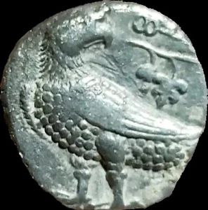Parthia Eagle series AR Drachm. Hekatompylos circa 246/5-239/8 BC. Very rare  - Picture 1 of 2