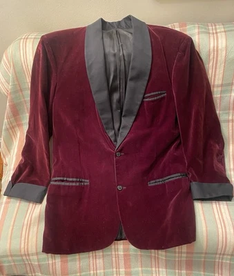 Chaqueta de hombre vestida de terciopelo borgoña de segunda mano talla mediana. Hecho en París Francia Foto 1 de 4