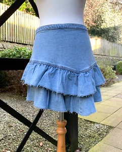 Hollister Blue Denim Tiered Mini Skirt Raw Edge High Rise Size W28 (About UK 10) - Picture 1 of 24