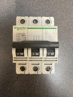 Schneider / MERLIN 40 AMP Type C 40A TRIPLE MCB CIRCUIT BREAKER C60HC 25677 C40 - Image 1 of 4
