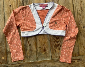 Bakery Babes, Bolero Jäckchen 7-8 Jahre, Gr. 122/128, weiß, orange, top Zustand! - Bild 1 von 7