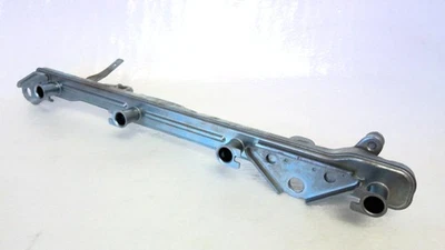 TUBO DE ENTREGA DE COMBUSTIBLE MOTOR DERECHO 23814-38131 OEM 2010-2019 TOYOTA TUNDRA 4,6 L Foto 1 de 4