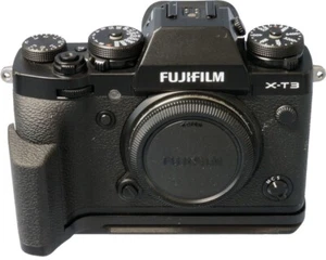 Fujifilm X-T3 digital camera Body & Grip - Picture 1 of 2