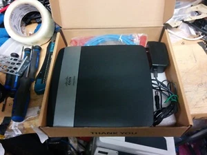 Linksys Dual-Band N600 Wi-Fi Router (E2500 V2) Openwrt 24.10.0 - Picture 1 of 5
