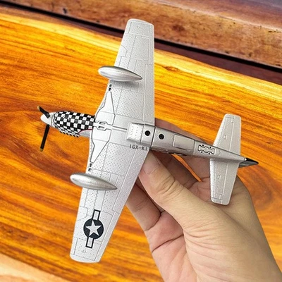 Modello di aereo da caccia  P51-d in 1:72 pressofuso, modello di aereo in lega - Immagine 1 di 4