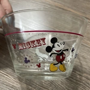 Tazón de cereal de vidrio transparente Mickey & Friends de Disney, 5,25”, Minnie, Goofy, Donald - Imagen 1 de 6