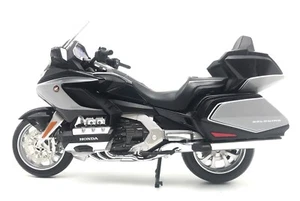 LCD Models 1:12 HONDA GOLDWING TOUR GRAY METALLIC 2020 Modell - LCDM2104-HGM - Bild 1 von 4