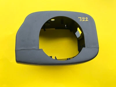 2015-20 CHEVROLET SUBURBAN STEERING COLUMN TRIM UPPER & LOWER COVER OEM 28226629 - Image 1 of 4