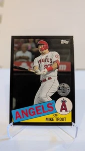 2020 Topps Update Mike Trout Black /299 35th Anniversary 1985 Angels #85TB-5 - Photo 1 sur 2