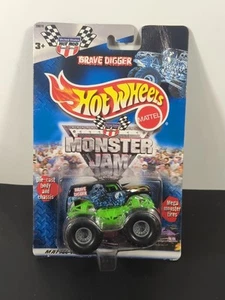 Hot Wheels Monster Jam GRAVE DIGGER 2000 Die-cast 1/64 Scale 28070 (Long Card) - Picture 1 of 14