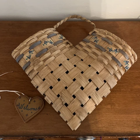 Handmade Woven Double Opening 2 Pocket Heart Elbow Basket Signed PW, Welcome Cover