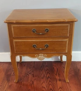 Ethan Allen Country French Nightstand Birch #26-5216 #246 Bordeaux - Picture 1 of 13