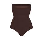 Shape wear - Skims M Barely There High-Waisted Thong. Brown (cocoa)