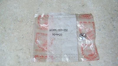 Tuerca de brida Honda 1974-1990 CX500 CB125 MT125 XL175 CB750 90355-369-000 NUEVO DE LOTE ORIGINAL Foto 1 de 4