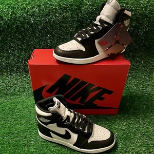 Nike Air Jordan 1 Black & White - Foto 1 di 5