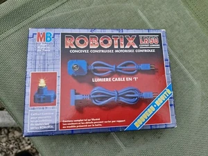Rare Jeu Vintage MB Robotix LUMIÈRE CABLE EN T LR50 NEUF NEW - Imagen 1 de 5