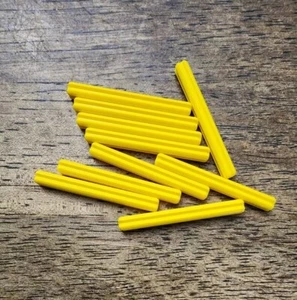 LEGO Yellow Technic, Axle 5L. QTY 10. Part No. 32073. - Picture 1 of 1