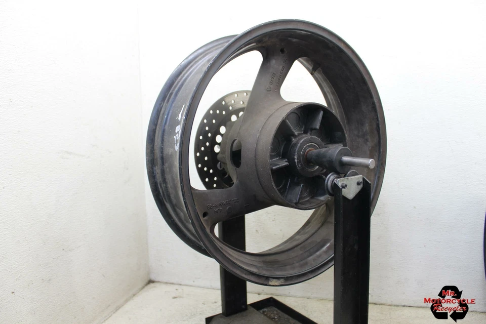 Llanta trasera Yamaha YZF600R 2000 con rotor 17"x 5,00 W22 Foto 1 de 4