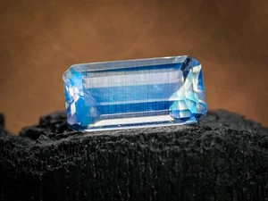 Piedra preciosa de luna arco iris dorada de 0,90 quilates facetada 6x3x3 mm forma radiante - Imagen 1 de 3