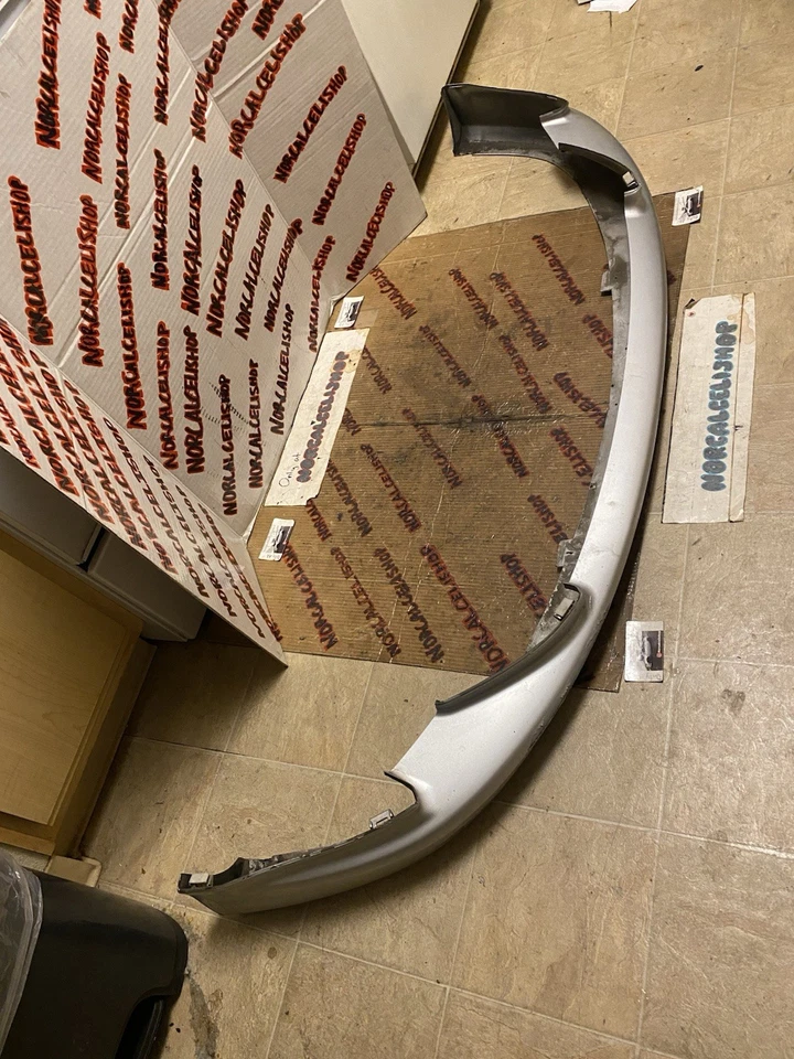 Оригинальный передний валентный диффузор бампер для 2005-2010 Scion tC GFX (эффекты заземления) - Изображение 1 из 4