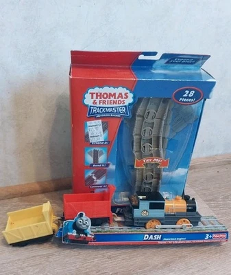 Thomas & Friends Trackmaster Railway 28 Pcs. With Dash Motorized Engine + 2 Cars - Image 1 of 4