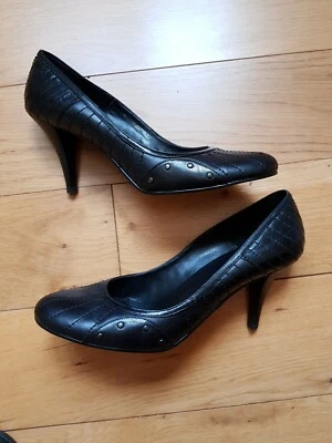 Zapatos de corte de cuero negro Dolcis, talla 6, excelente estado Foto 1 de 4