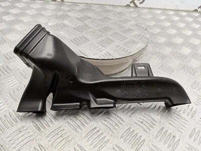 Volkswagen Golf Foot Well Air Channel Duct RH UK Drivers 2012-2020 MK7 5G2819152 - Image 1 of 4