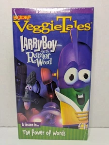 VeggieTales - Larryboy the Rumor Weed, BN Sealed VHS Tape (Green) - Foto 1 di 3