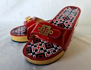 Sandali donna Tory Burch Dixon vernice rosso bianco blu legno slides taglia 8 - Foto 1 di 11