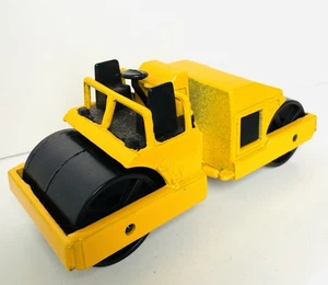 1986 Hot Wheels 69 CAT Road Roller Yellow Diecast Malaysia Steamroller Toy - Picture 1 of 6