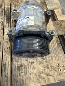 96-02 Dodge Ram 2500 Ac Compressor Air Conditioner Pump Assembly 5.9l Cummins - Picture 1 of 4