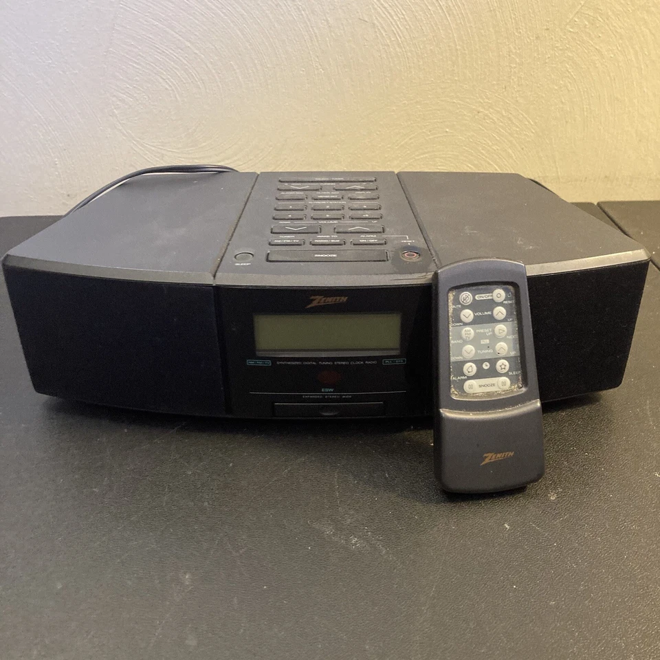 Zenith Clock Radio Z212B Stereo Alarm Clock AM/FM Radio TESTED and WORKS! - Image 1 of 4