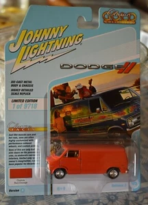 Johnny Lightning 1976 Dodge Tradesman Van 1 of 9718 Classic Gold Collection NEU - Bild 1 von 7