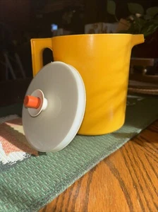 Vintage Tupperware Pitcher Small 1575-5 Push Button Lid 1.5 Qt. Harvest - Picture 1 of 6