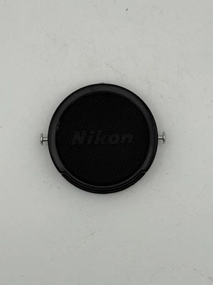 Nikon Nippon 40.5mm Patent Pending Plastic Lens Cap - Image 1 of 2